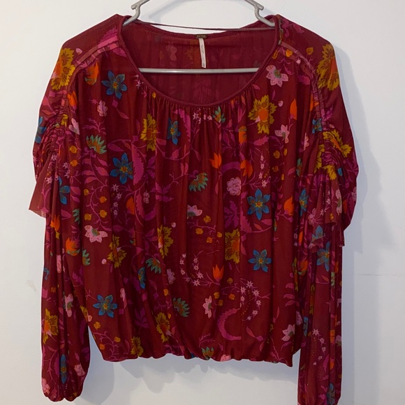 3/$45 Free People Cropped Floral Blouse Size XS Oversized - Picture 11 of 11
